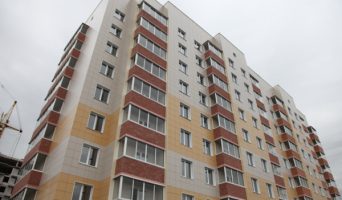 49 педагогов приобрели квартиры в «Доме учителя» в поселке Ленинском