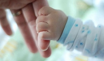 Министр говорит, что младенческая смертность снижается