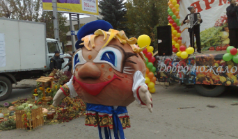 На ярмарке сметали все подряд