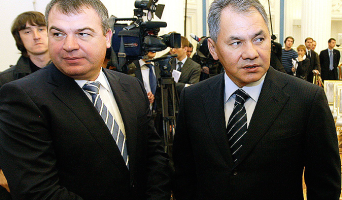 Президент поменял Сердюкова на Шойгу