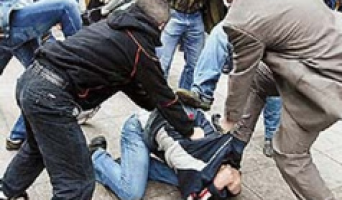 В ответ на требование покинуть дом, гости забили хозяина