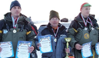 Команда “Успех” стала первой в чемпионате Ульяновской области по зимней рыбалке