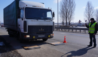 С 1 по 30 апреля вводится ограничение движения тяжеловесного транспорта