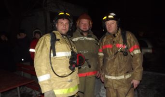 На пожаре спасли 15 человек