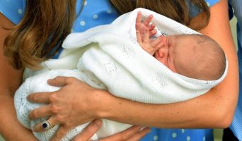 Новорожденного сына Кейт Миддлтон показали публике