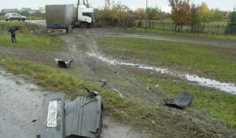 12 октября в аварии под Цивильском разбился жених с друзьями