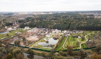 А.Навальный обвинил видных единороссов в сокрытии дворцов под Москвой