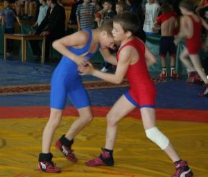 Сборная Ульяновской области по вольной борьбе вернулась из Арзамаса