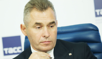 Астахов подал заявление об отставке