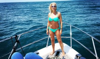Алена Свиридова удивила фото в смелом бикини
